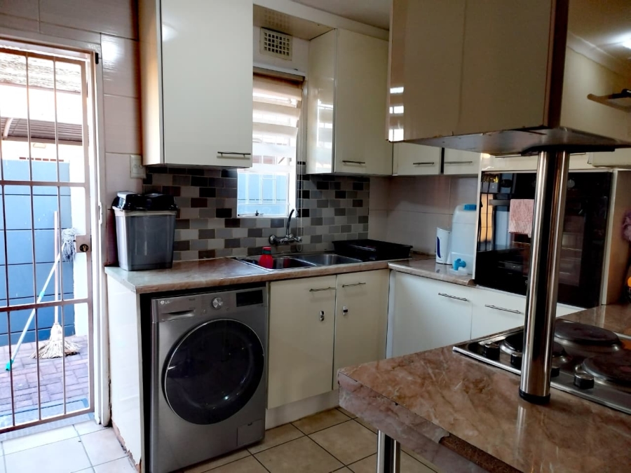 To Let 3 Bedroom Property for Rent in Leopard