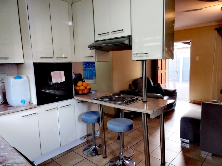 To Let 3 Bedroom Property for Rent in Leopard