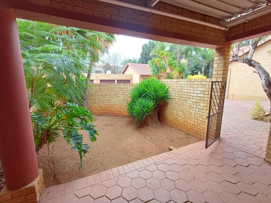 To Let 1 Bedroom Property for Rent in Eldo Glen Gauteng