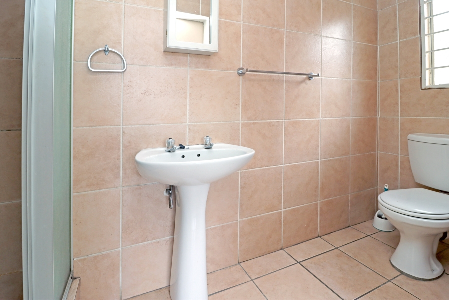 To Let 2 Bedroom Property for Rent in Oriel Gauteng