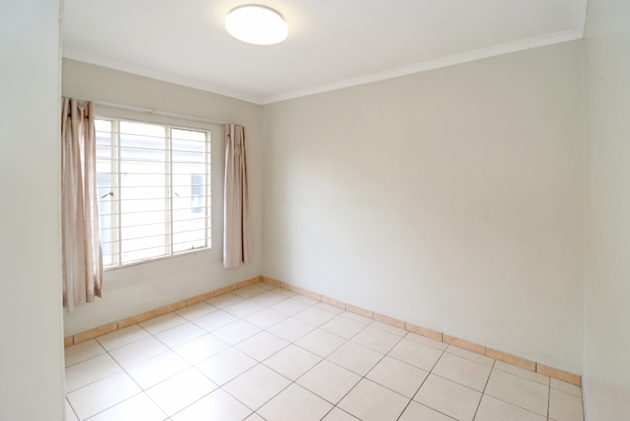 To Let 2 Bedroom Property for Rent in Oriel Gauteng