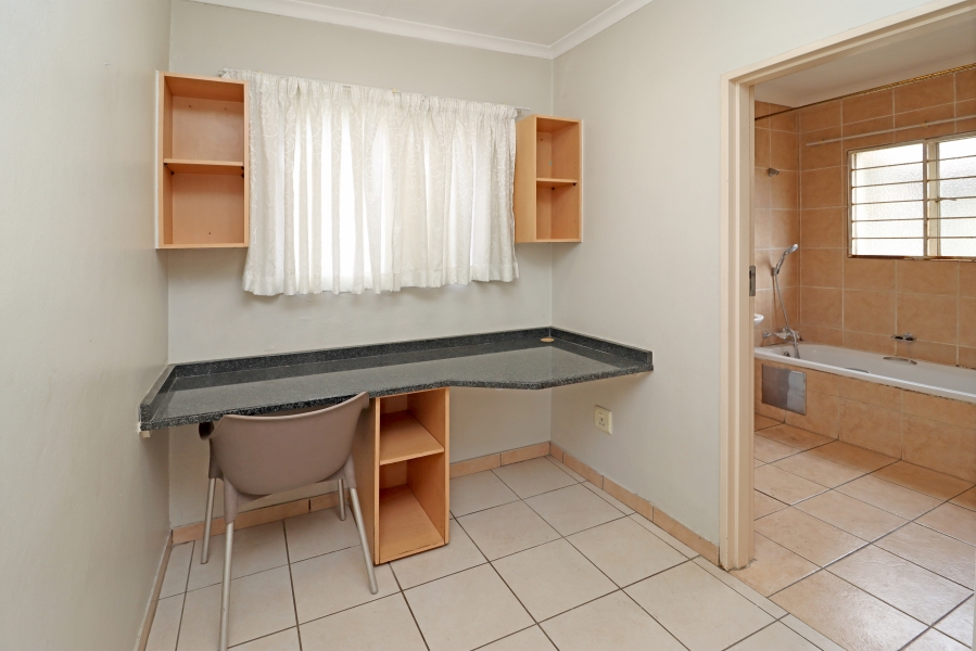 To Let 2 Bedroom Property for Rent in Oriel Gauteng