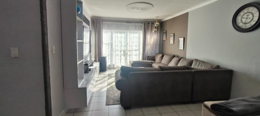 To Let 3 Bedroom Property for Rent in Horizon View Gauteng