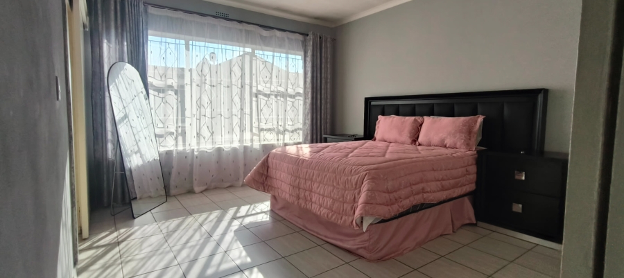 To Let 3 Bedroom Property for Rent in Horizon View Gauteng