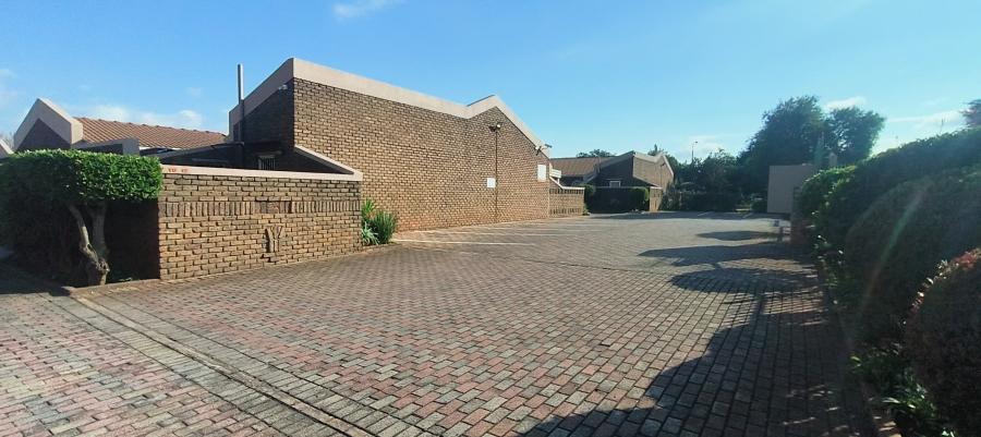 To Let 3 Bedroom Property for Rent in Horizon View Gauteng