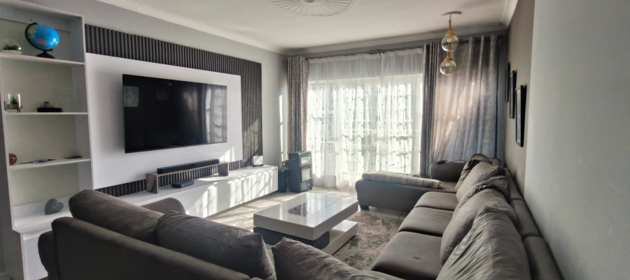 To Let 3 Bedroom Property for Rent in Horizon View Gauteng