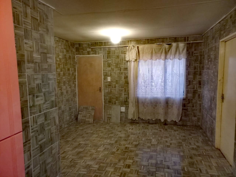3 Bedroom Property for Sale in Roodekop Gauteng