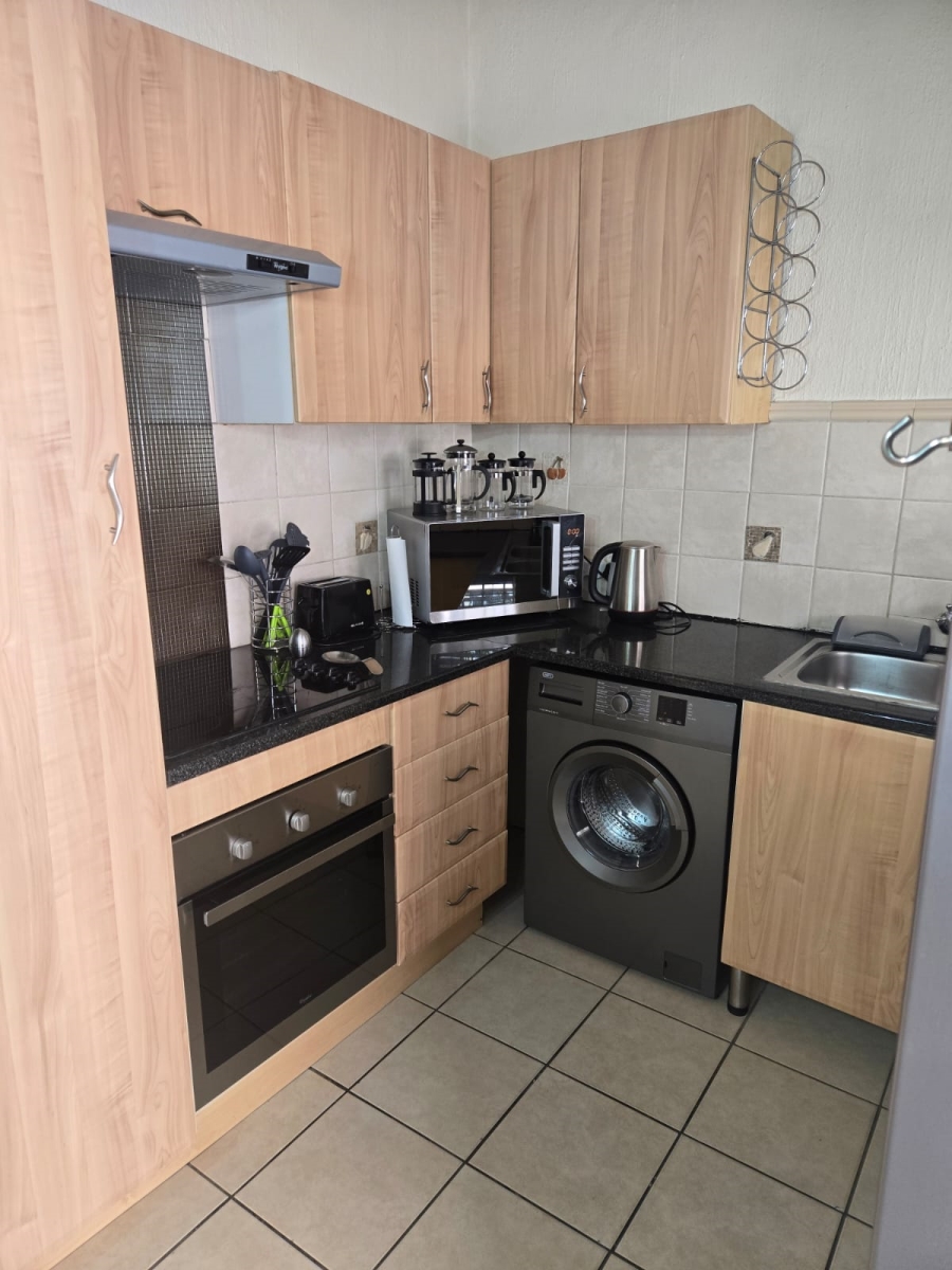 To Let 2 Bedroom Property for Rent in Sandown Gauteng