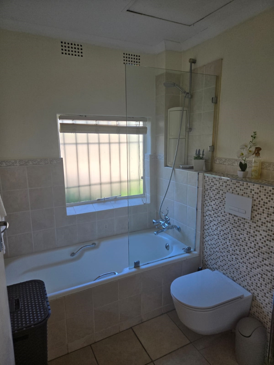 To Let 2 Bedroom Property for Rent in Sandown Gauteng
