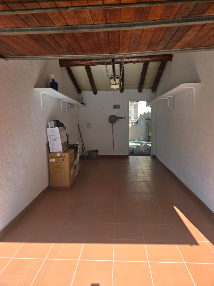 To Let 2 Bedroom Property for Rent in Sandown Gauteng