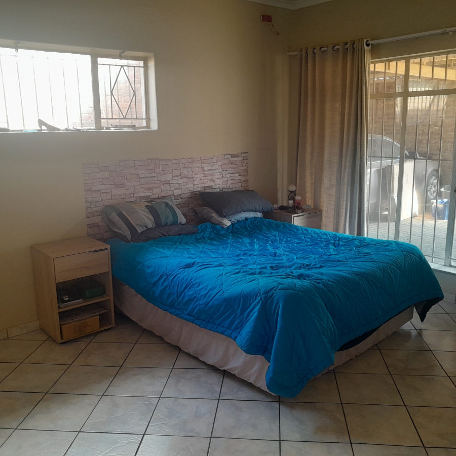 3 Bedroom Property for Sale in Brackenhurst Gauteng