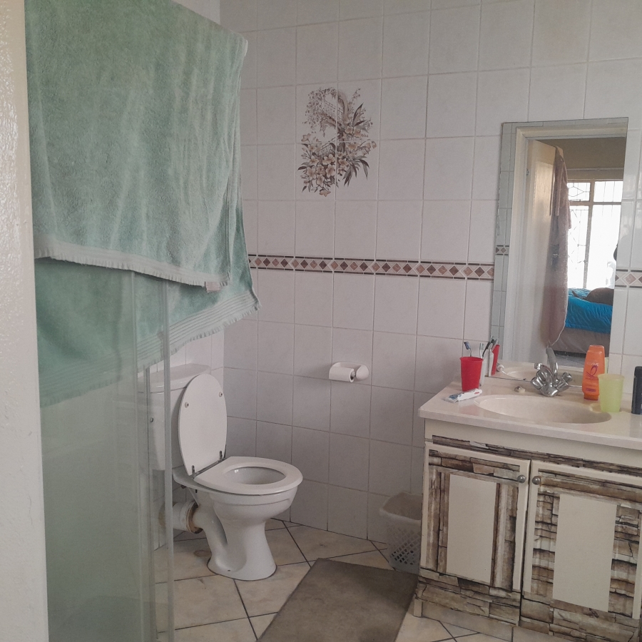 3 Bedroom Property for Sale in Brackenhurst Gauteng