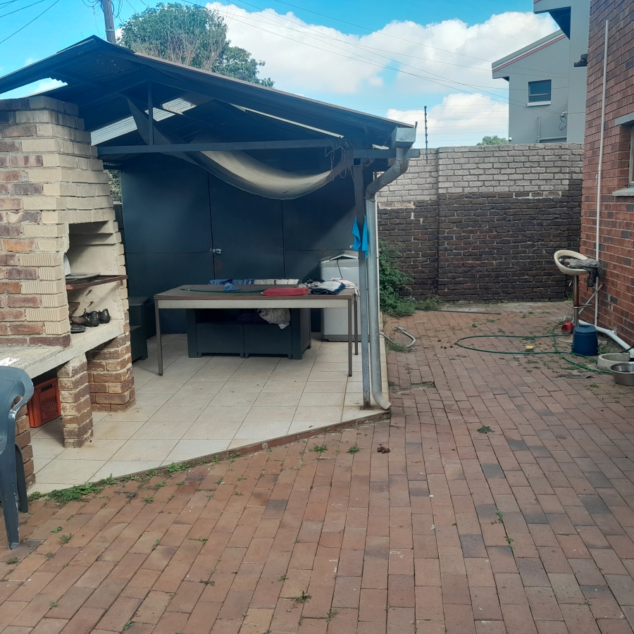3 Bedroom Property for Sale in Brackenhurst Gauteng