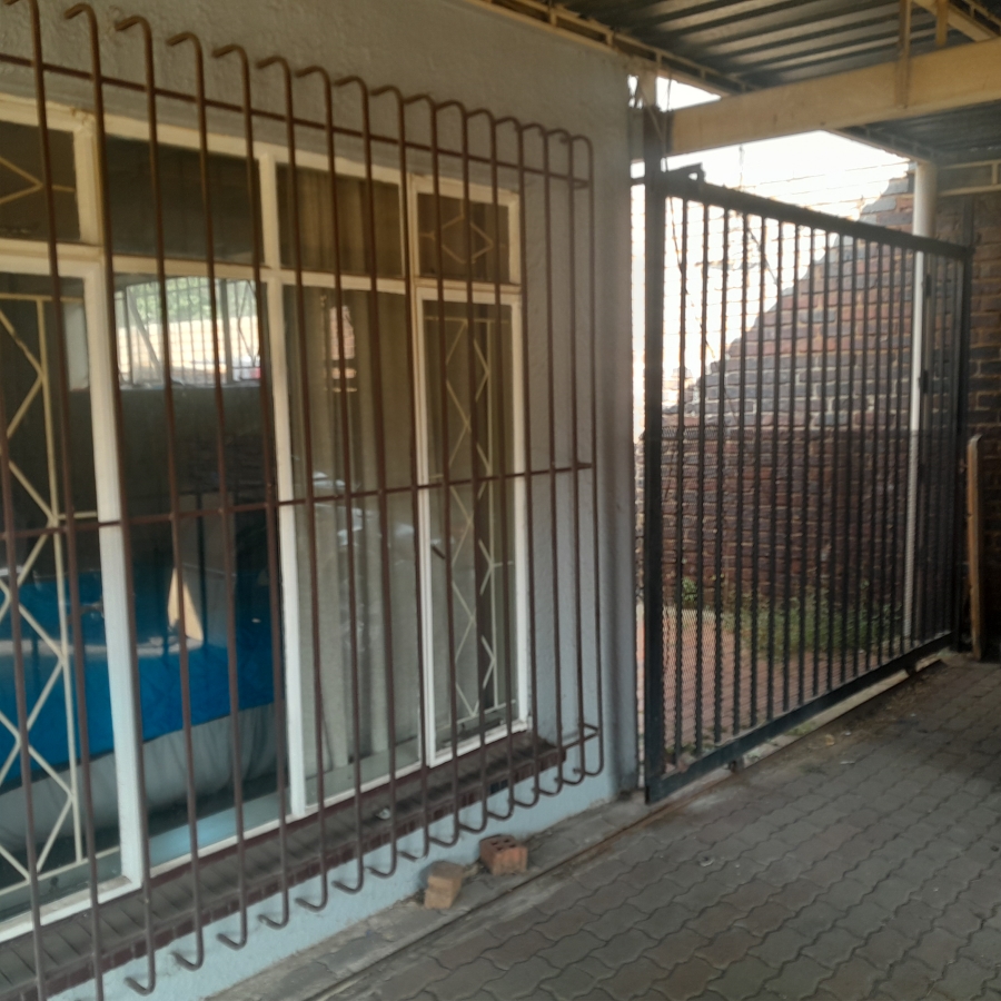 3 Bedroom Property for Sale in Brackenhurst Gauteng