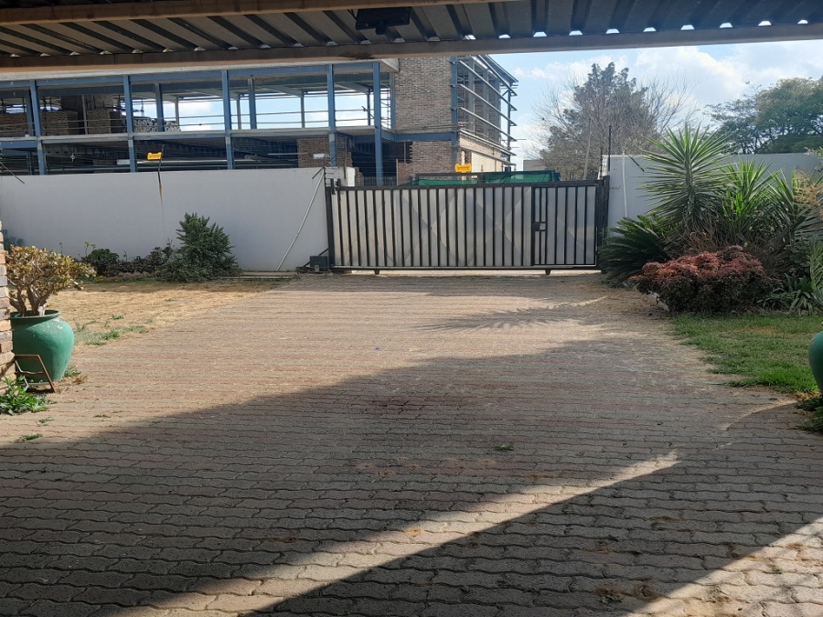 3 Bedroom Property for Sale in Brackenhurst Gauteng