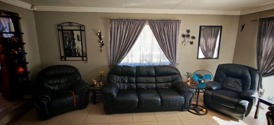 3 Bedroom Property for Sale in Albertsdal Gauteng