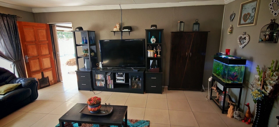 3 Bedroom Property for Sale in Albertsdal Gauteng