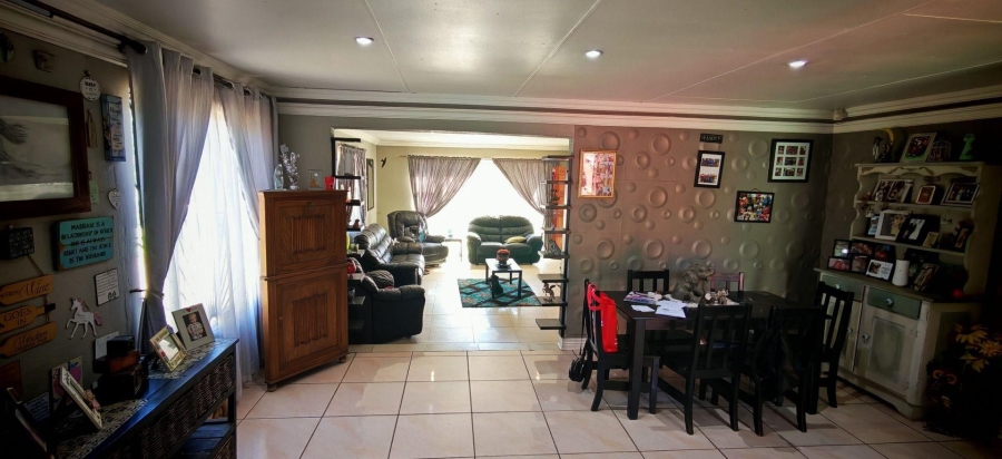 3 Bedroom Property for Sale in Albertsdal Gauteng