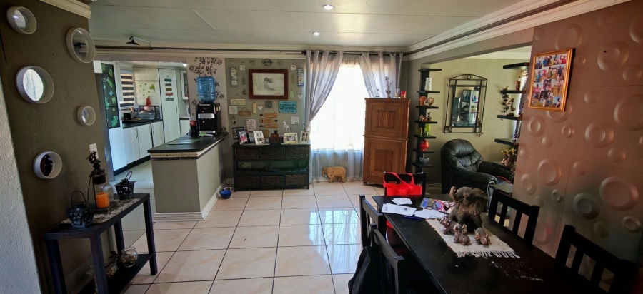 3 Bedroom Property for Sale in Albertsdal Gauteng