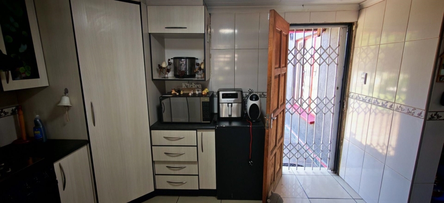 3 Bedroom Property for Sale in Albertsdal Gauteng