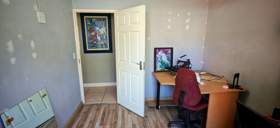 3 Bedroom Property for Sale in Albertsdal Gauteng