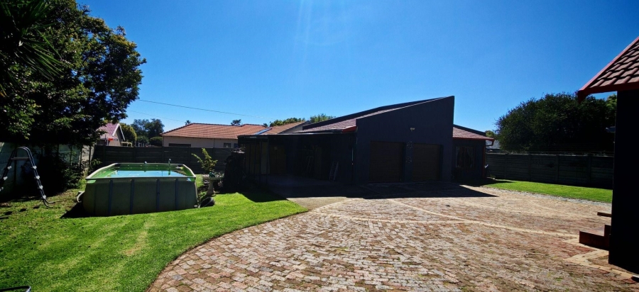 3 Bedroom Property for Sale in Albertsdal Gauteng
