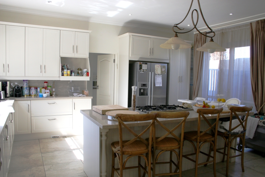 To Let 4 Bedroom Property for Rent in Waterfall Country Village Gauteng