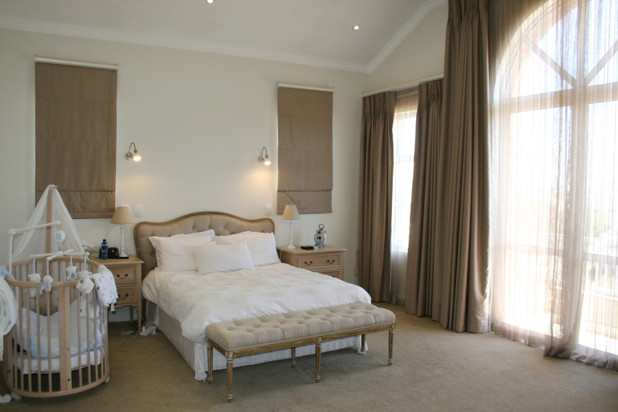 To Let 4 Bedroom Property for Rent in Waterfall Country Village Gauteng
