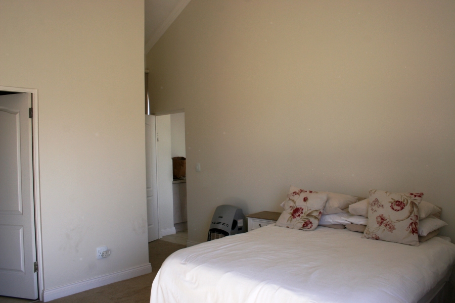 To Let 4 Bedroom Property for Rent in Waterfall Country Village Gauteng