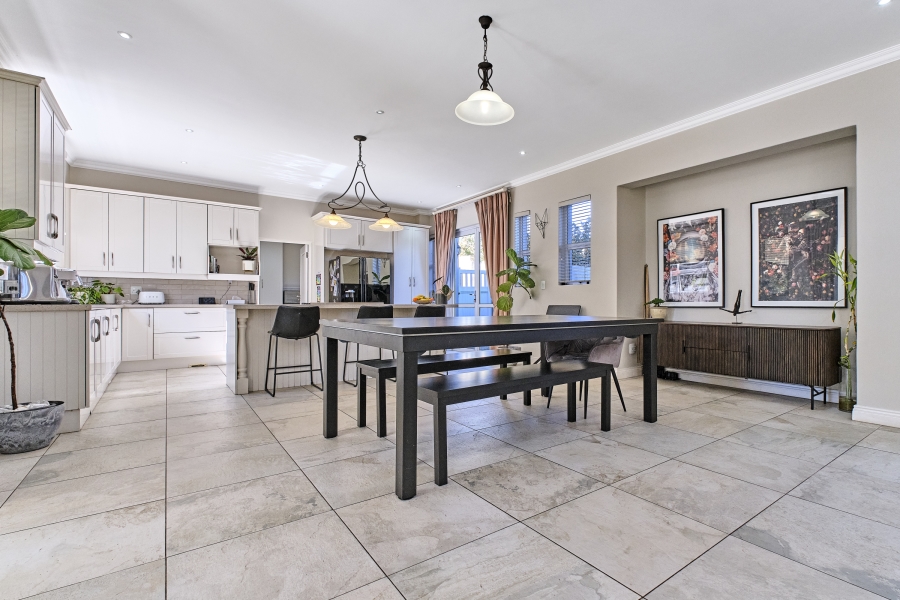 To Let 4 Bedroom Property for Rent in Waterfall Country Village Gauteng