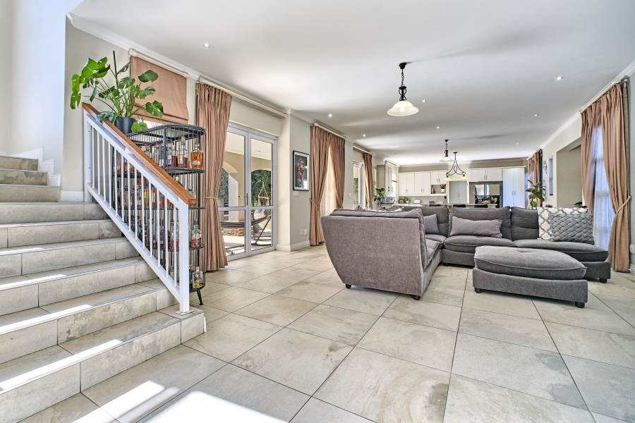 To Let 4 Bedroom Property for Rent in Waterfall Country Village Gauteng