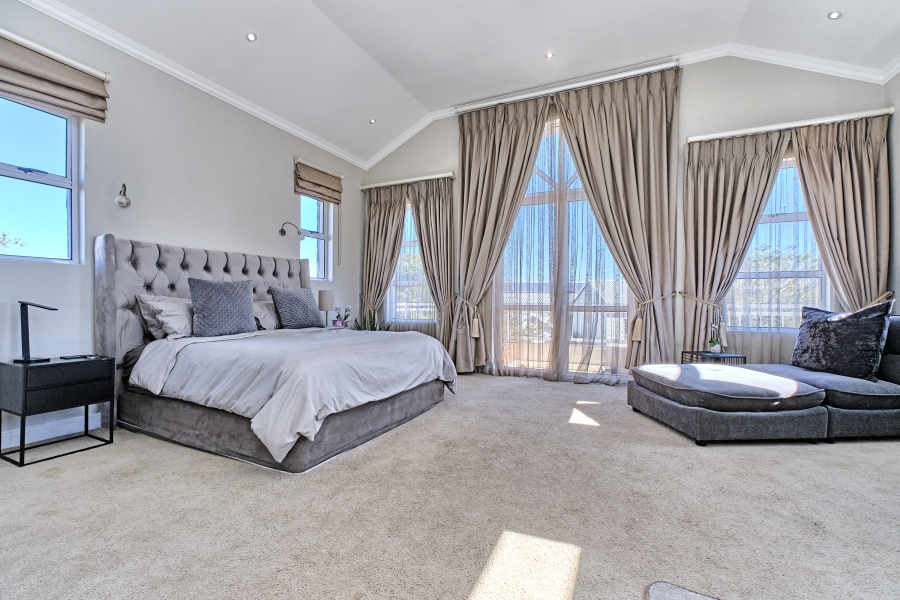 To Let 4 Bedroom Property for Rent in Waterfall Country Village Gauteng