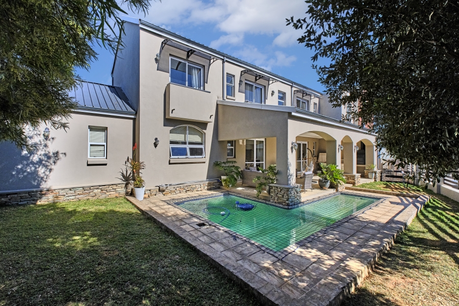To Let 4 Bedroom Property for Rent in Waterfall Country Village Gauteng