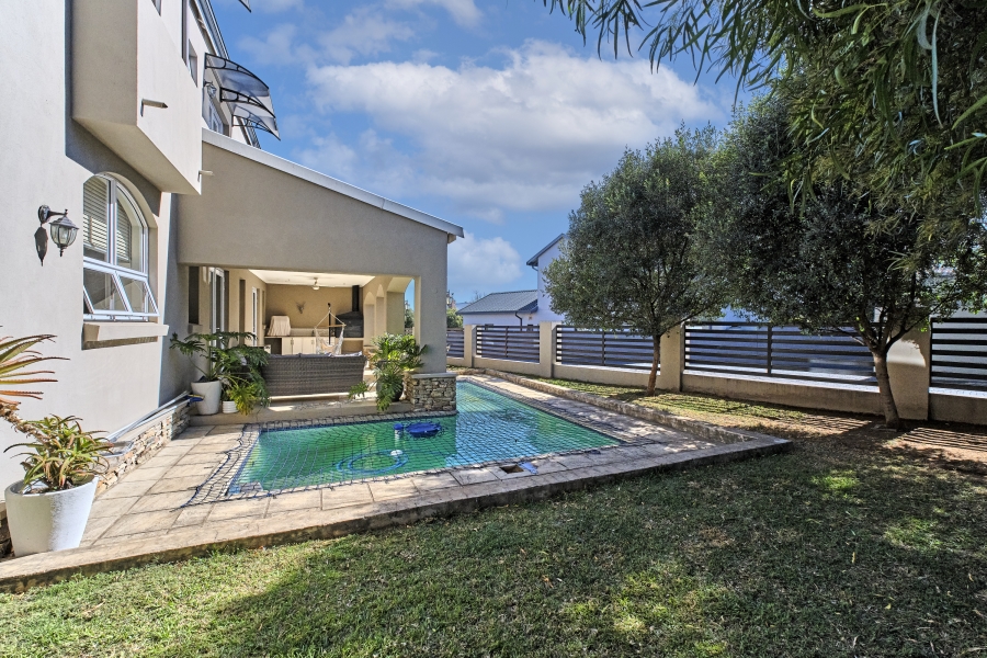 To Let 4 Bedroom Property for Rent in Waterfall Country Village Gauteng