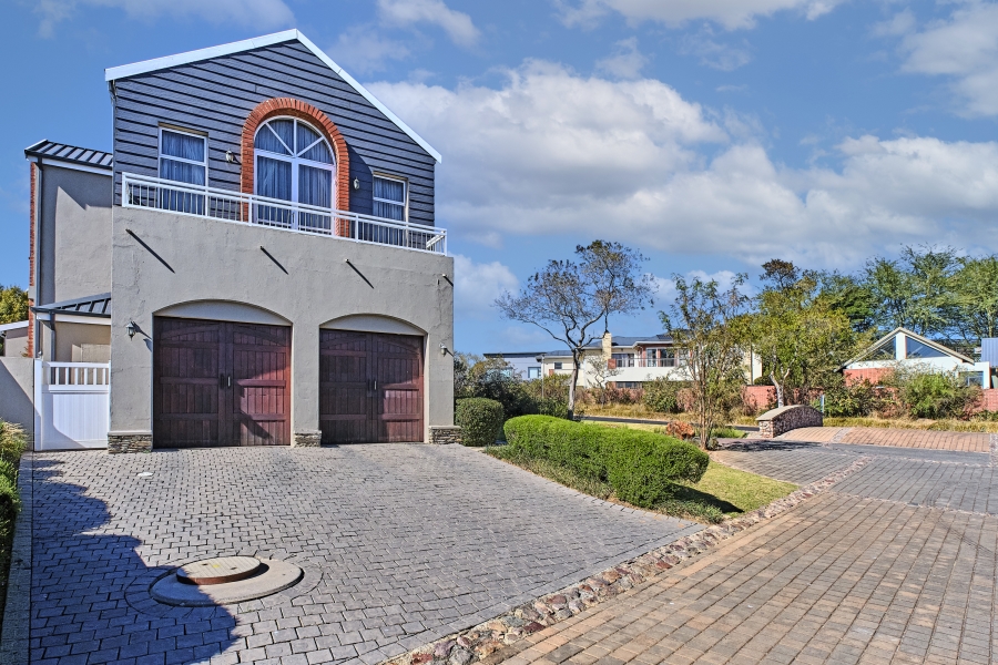 To Let 4 Bedroom Property for Rent in Waterfall Country Village Gauteng