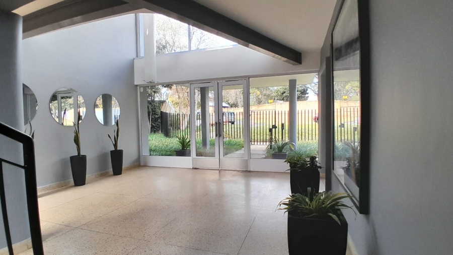 2 Bedroom Property for Sale in Waverley Gauteng