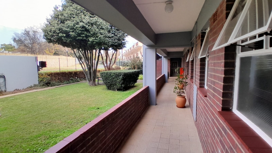 2 Bedroom Property for Sale in Waverley Gauteng