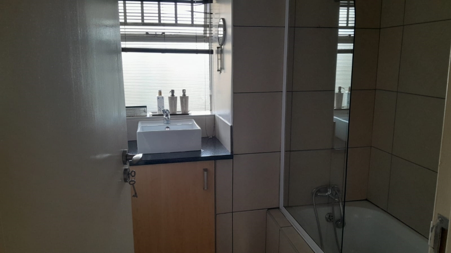 2 Bedroom Property for Sale in Waverley Gauteng