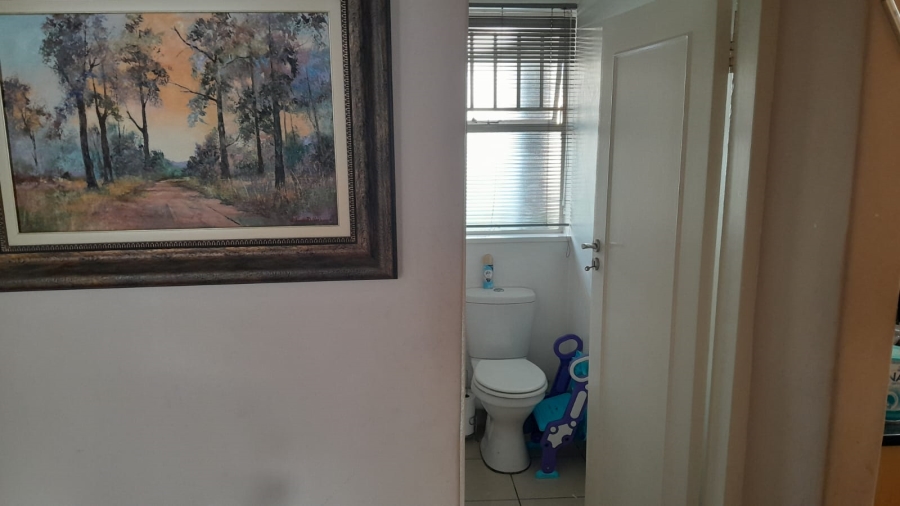 2 Bedroom Property for Sale in Waverley Gauteng