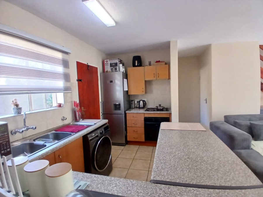 2 Bedroom Property for Sale in Kosmosdal Gauteng