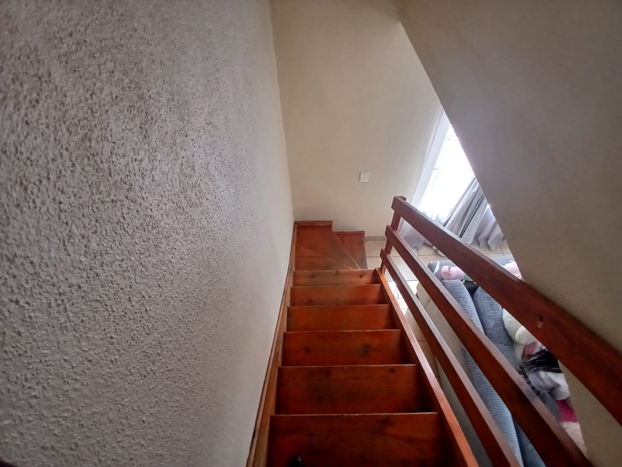 2 Bedroom Property for Sale in Kosmosdal Gauteng