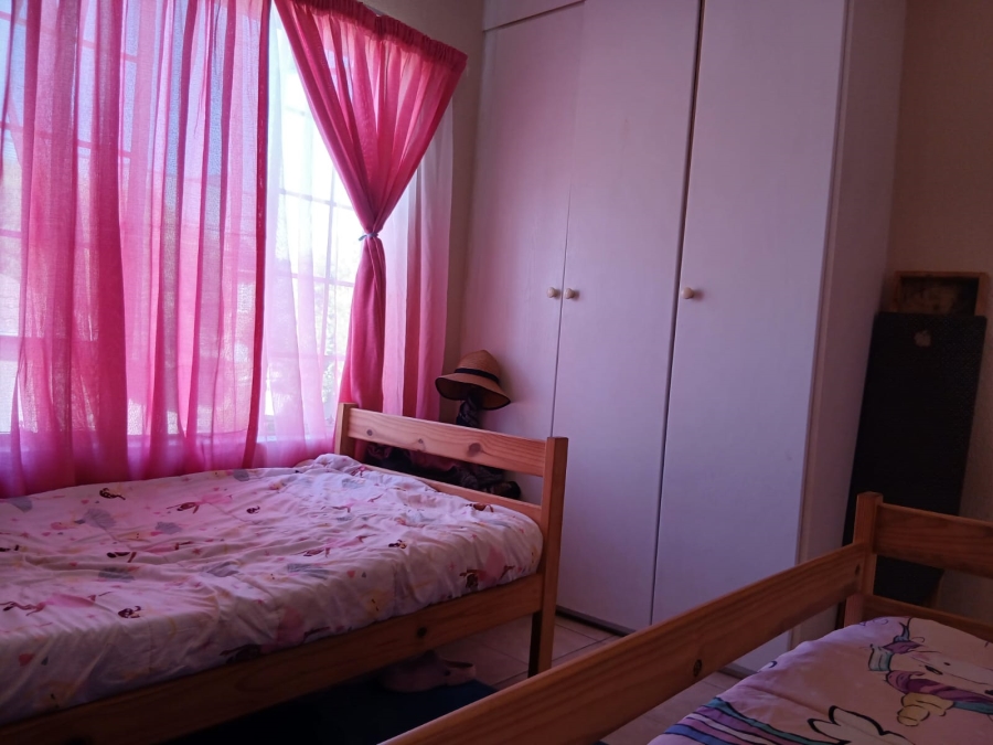2 Bedroom Property for Sale in Kosmosdal Gauteng
