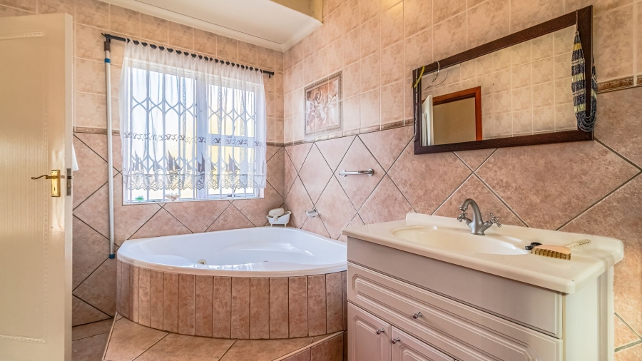 3 Bedroom Property for Sale in Bedfordview Gauteng