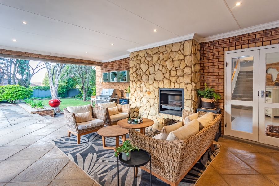 4 Bedroom Property for Sale in Lonehill Gauteng