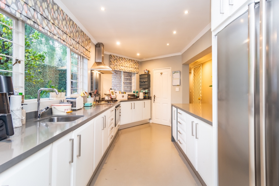 4 Bedroom Property for Sale in Lonehill Gauteng
