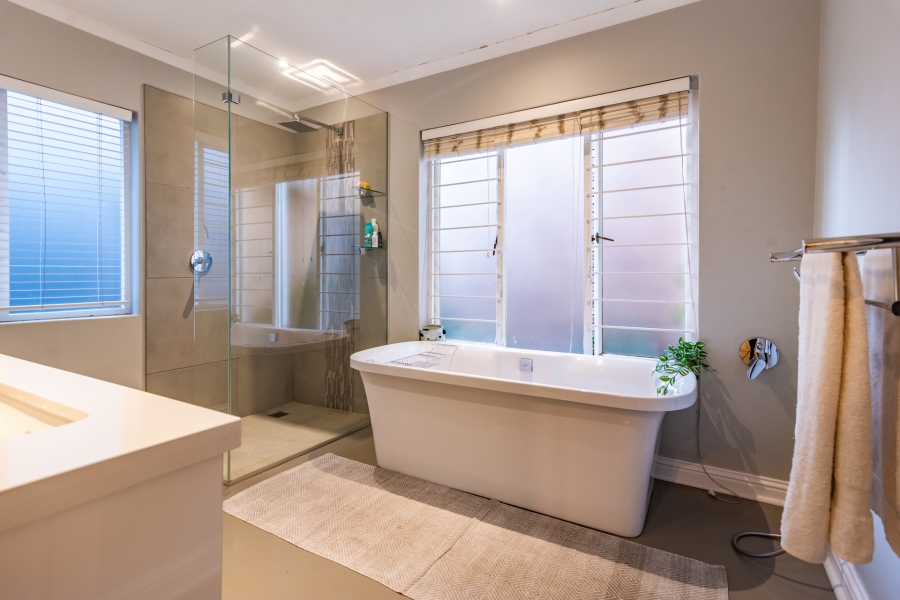 4 Bedroom Property for Sale in Lonehill Gauteng