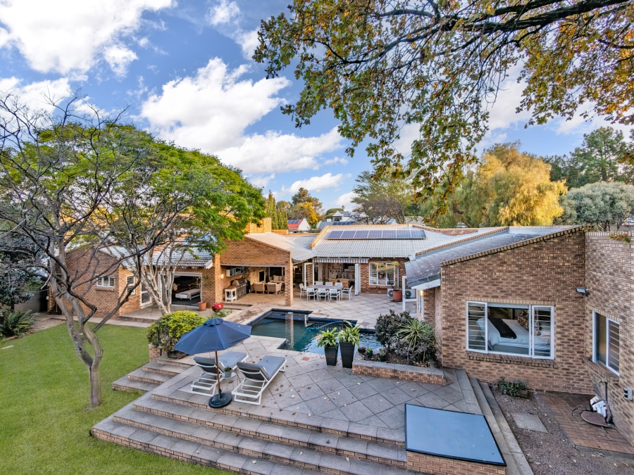 4 Bedroom Property for Sale in Lonehill Gauteng