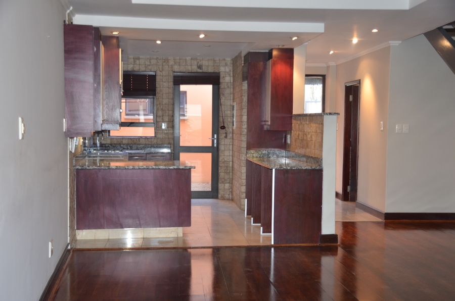1 Bedroom Property for Sale in Bedfordview Gauteng