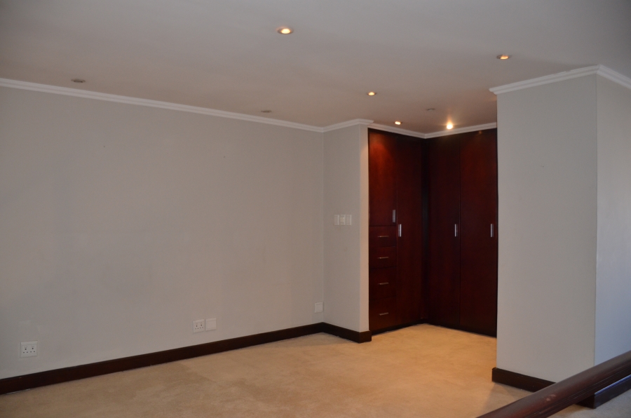 1 Bedroom Property for Sale in Bedfordview Gauteng