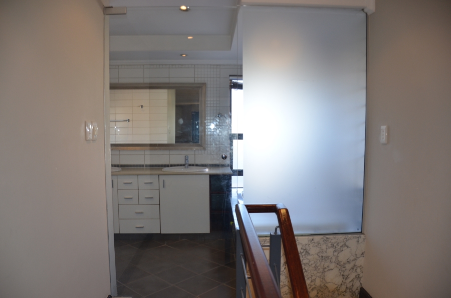 1 Bedroom Property for Sale in Bedfordview Gauteng